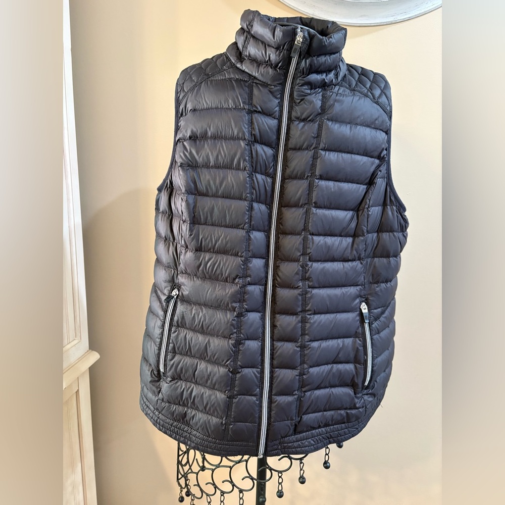 Tommy Hilfiger Quilted Performance Black Down Puffer Vest